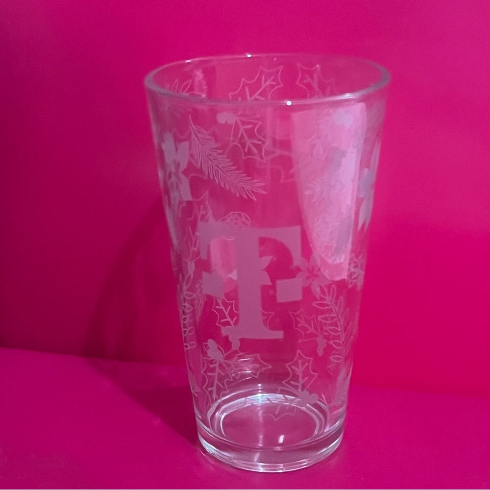 T-MOBILE TUESDAY 2023 HOLIDAY GLASS 16OZ IN BOX, SNOWFLAKE CHRISTMAS DESIGN